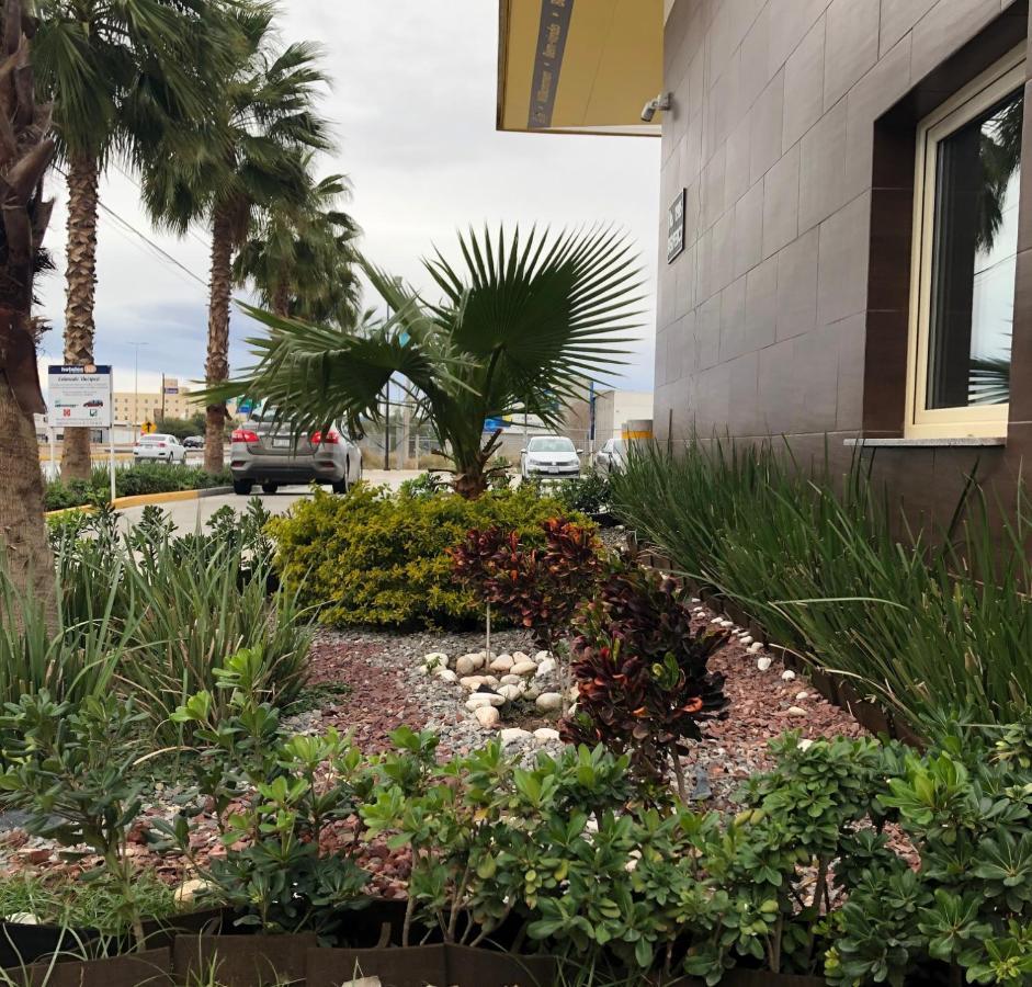 Hotel Hi ! Torreon Aeropuerto-Galerias المظهر الخارجي الصورة